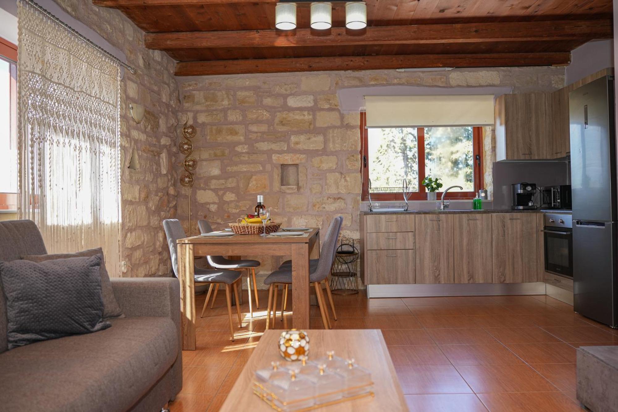 Sundaymar Stone House Apartman Hriszí Aktí Haniá Kültér fotó