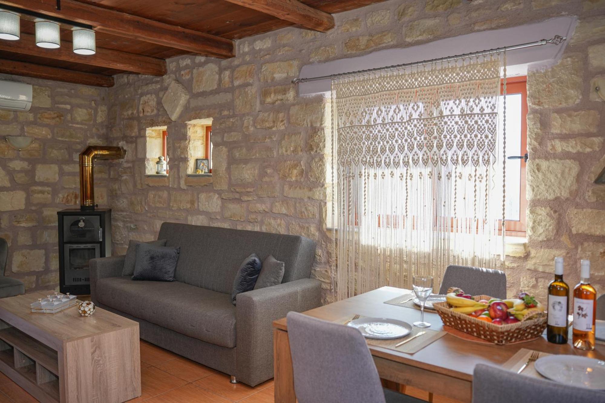 Sundaymar Stone House Apartman Hriszí Aktí Haniá Kültér fotó