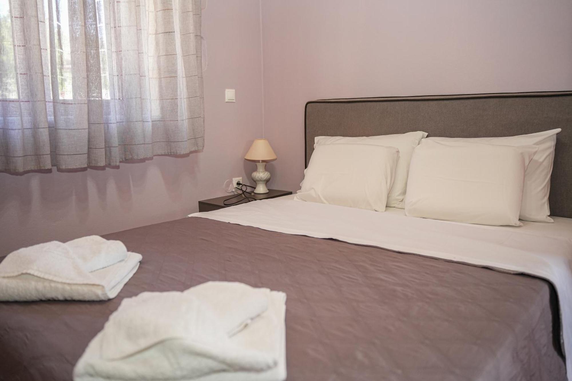 Sundaymar Stone House Apartman Hriszí Aktí Haniá Kültér fotó
