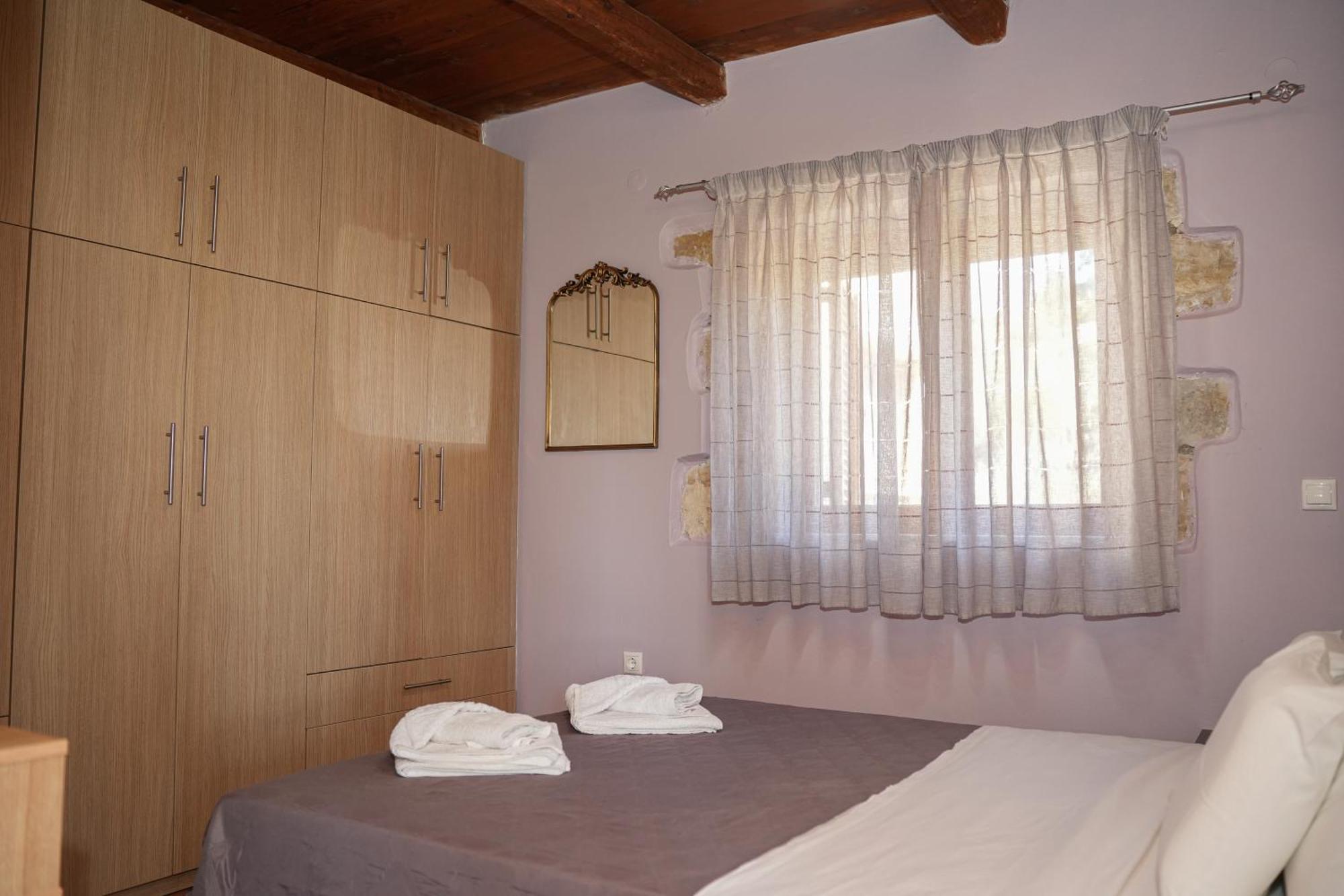 Sundaymar Stone House Apartman Hriszí Aktí Haniá Kültér fotó