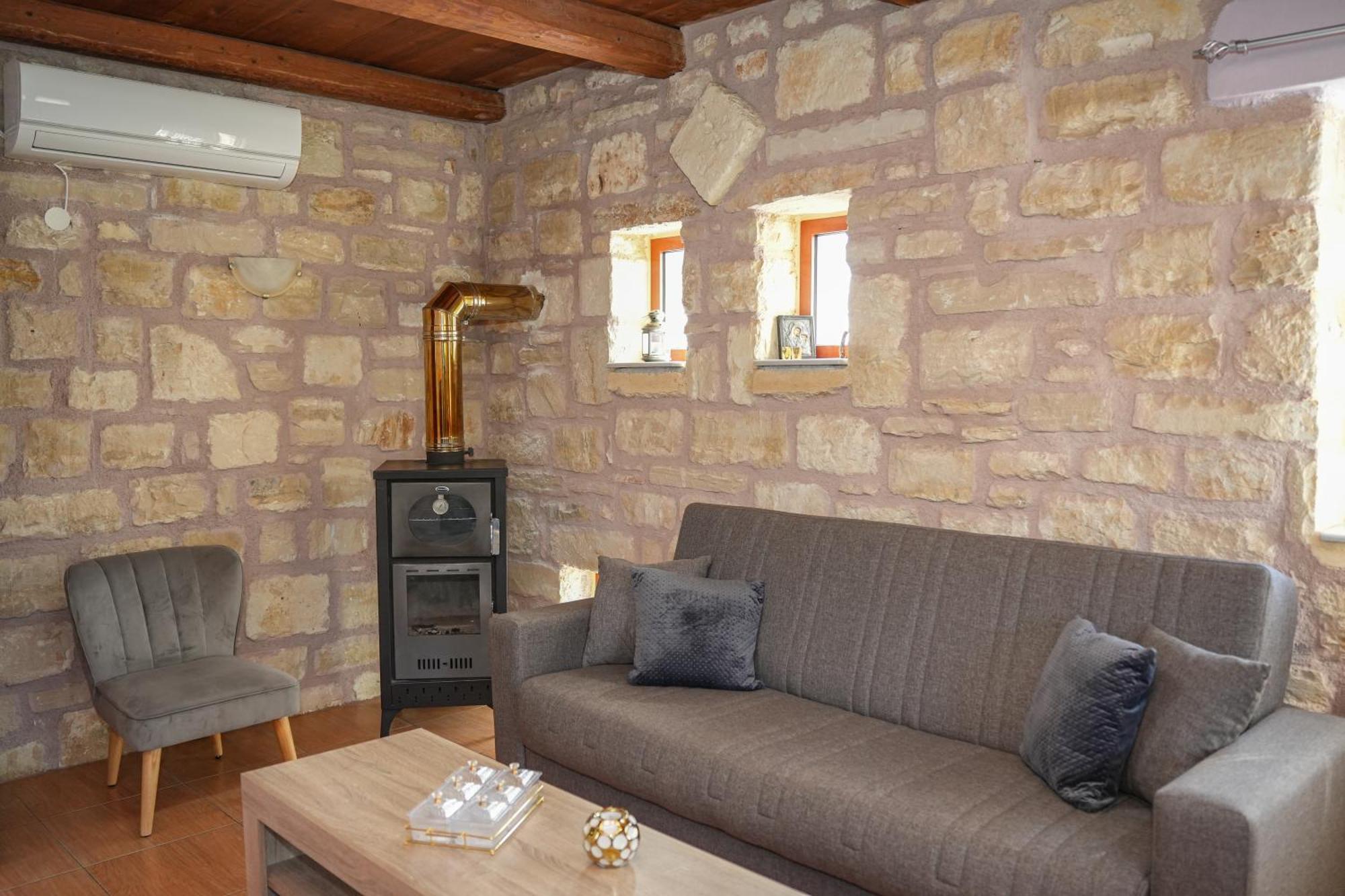 Sundaymar Stone House Apartman Hriszí Aktí Haniá Kültér fotó