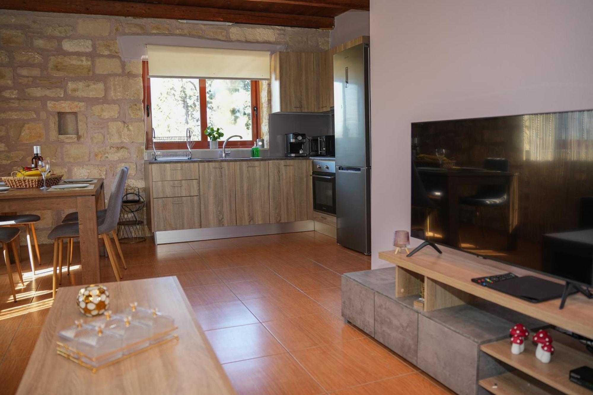 Sundaymar Stone House Apartman Hriszí Aktí Haniá Kültér fotó