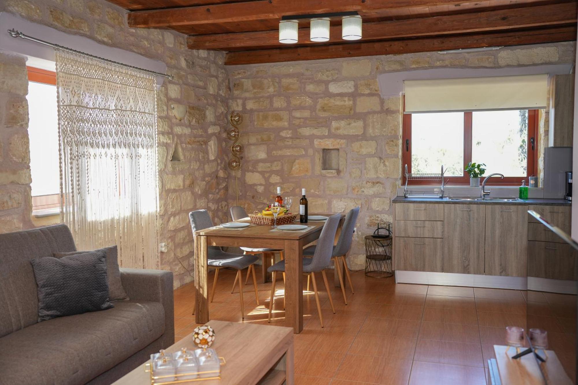 Sundaymar Stone House Apartman Hriszí Aktí Haniá Kültér fotó