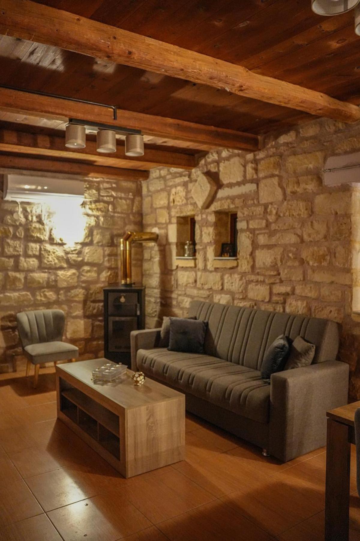 Sundaymar Stone House Apartman Hriszí Aktí Haniá Kültér fotó